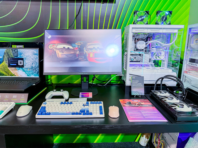 集成清聽(tīng)聲學(xué)聚音屏（Focusound Screen?）技術(shù)的游戲顯示器